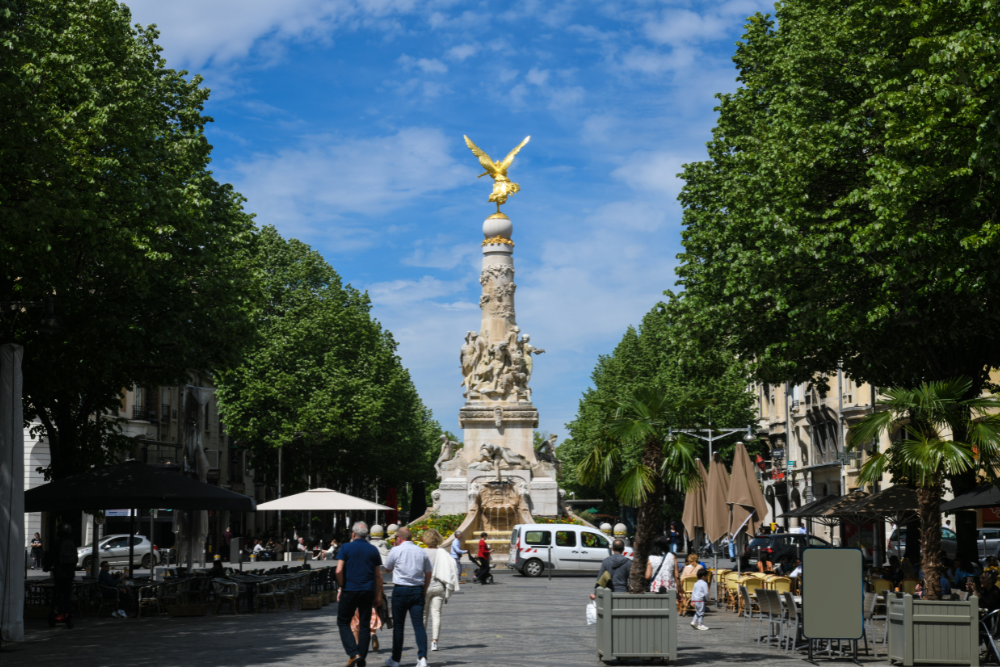 Place d'Erlon - Hôtel Porte de Mars à Reims