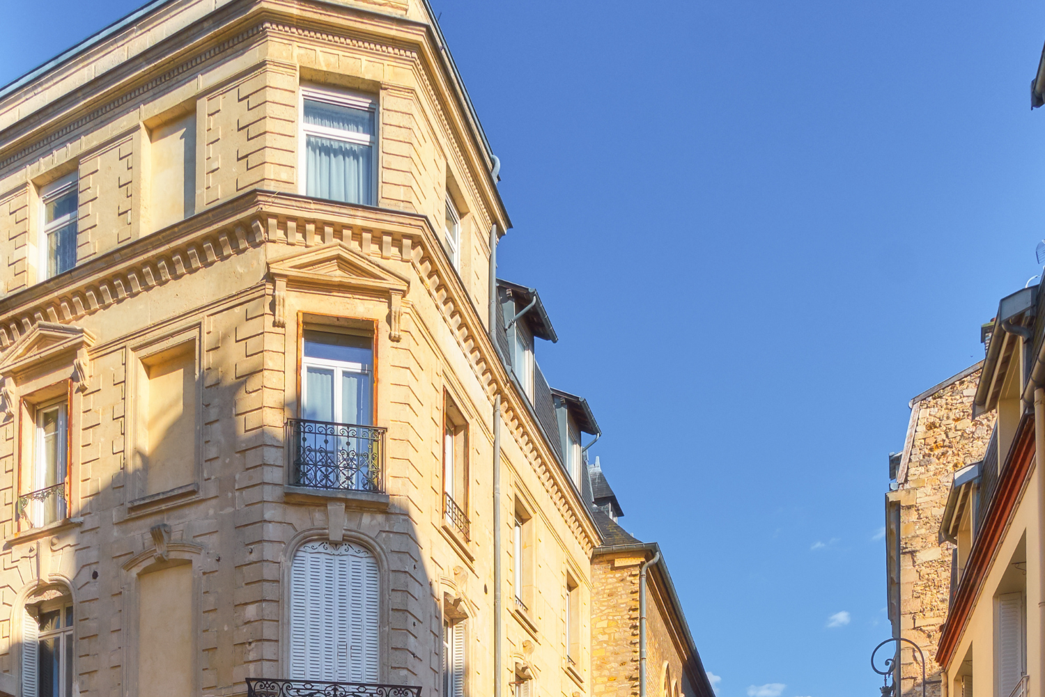 Le marché du Boulingrin à Reims - Hôtel Porte de Mars
